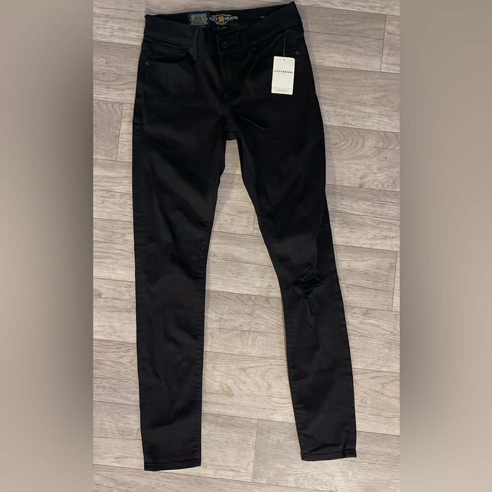 Lucky brand 0 25 NWT distressed black skinny jeans